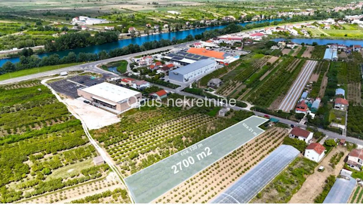 METKOVIC, Bocina-zemljiste 2700 m2