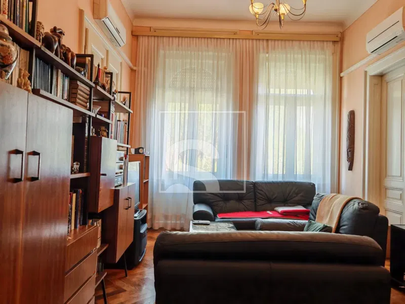 Flat Centar, Pula, 160,95m2 – 2
