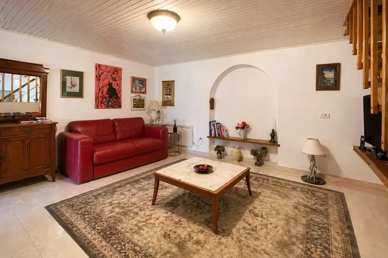 Renovated stone house with garden – 3