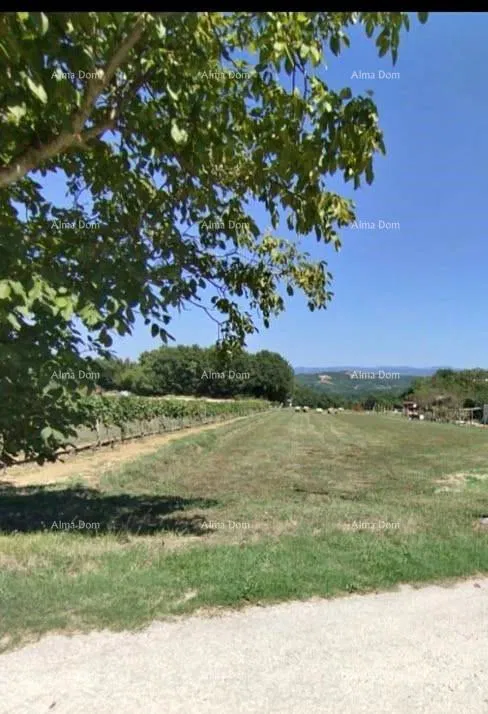 Građevinsko zemljište – Draguć (2212 m²)
