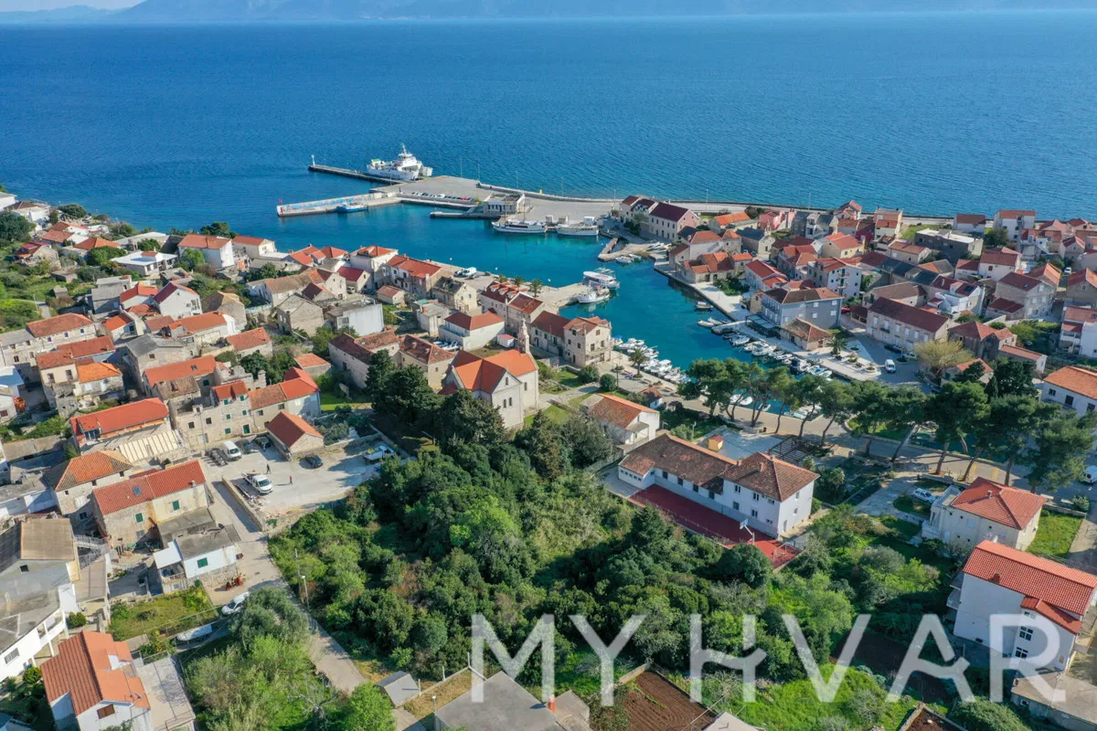 Građevinsko zemljište u centru Sućurja