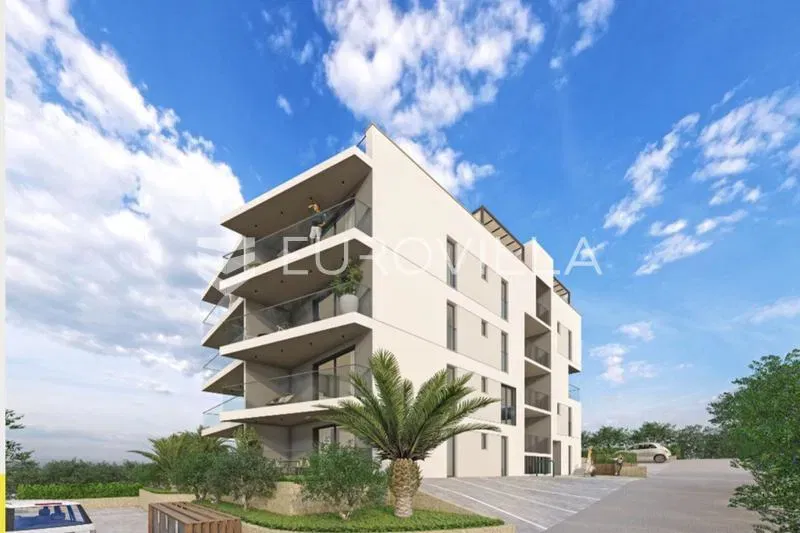 Okrug Gornji, two-bedroom apartment on the first floor – 3