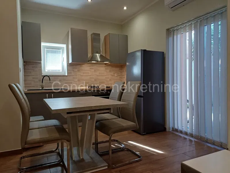 PRIVLAKA - semi-detached house, 140 m from the sea and beach – 2
