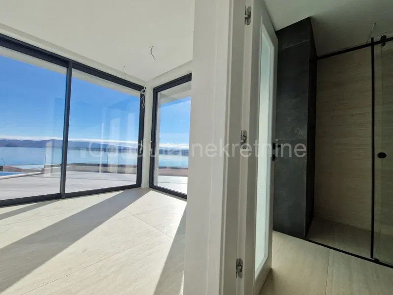Luxusvilla auf einem Hügel mit Panoramablick auf das Novigrader Meer – 2