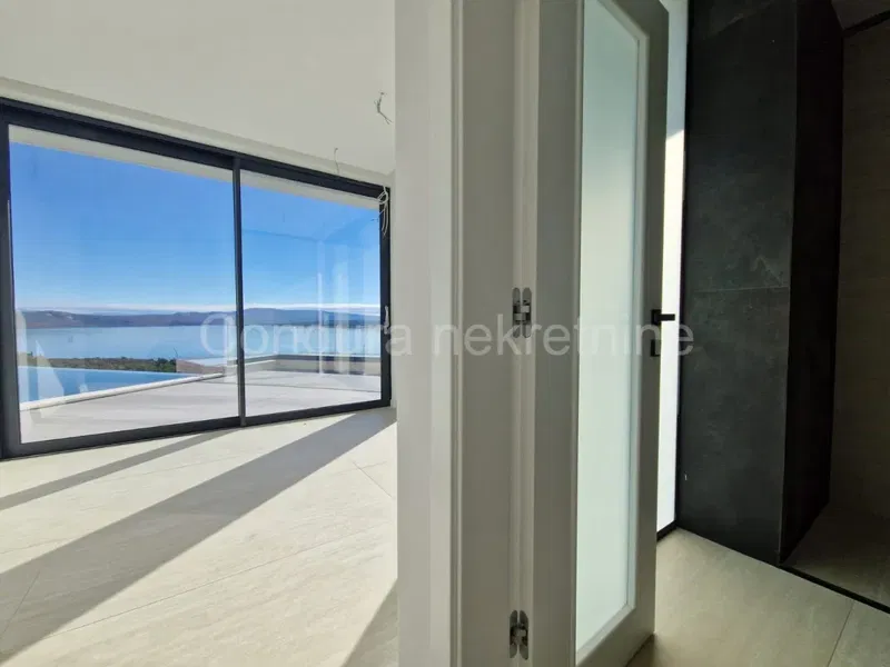 Luxusvilla auf einem Hügel mit Panoramablick auf das Novigrader Meer – 3