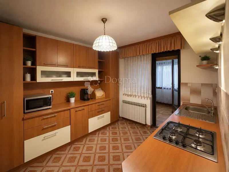 House Malešnica, Stenjevec, 320m2 – 3