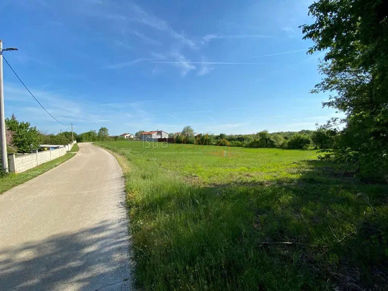 *Građevinsko zemljište u 1155m2* – 3