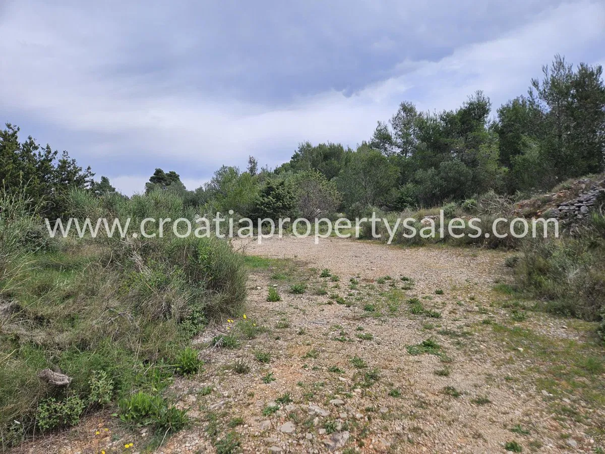 Hvar, poljoprivredno zemljište, prodaja, 136.000 €