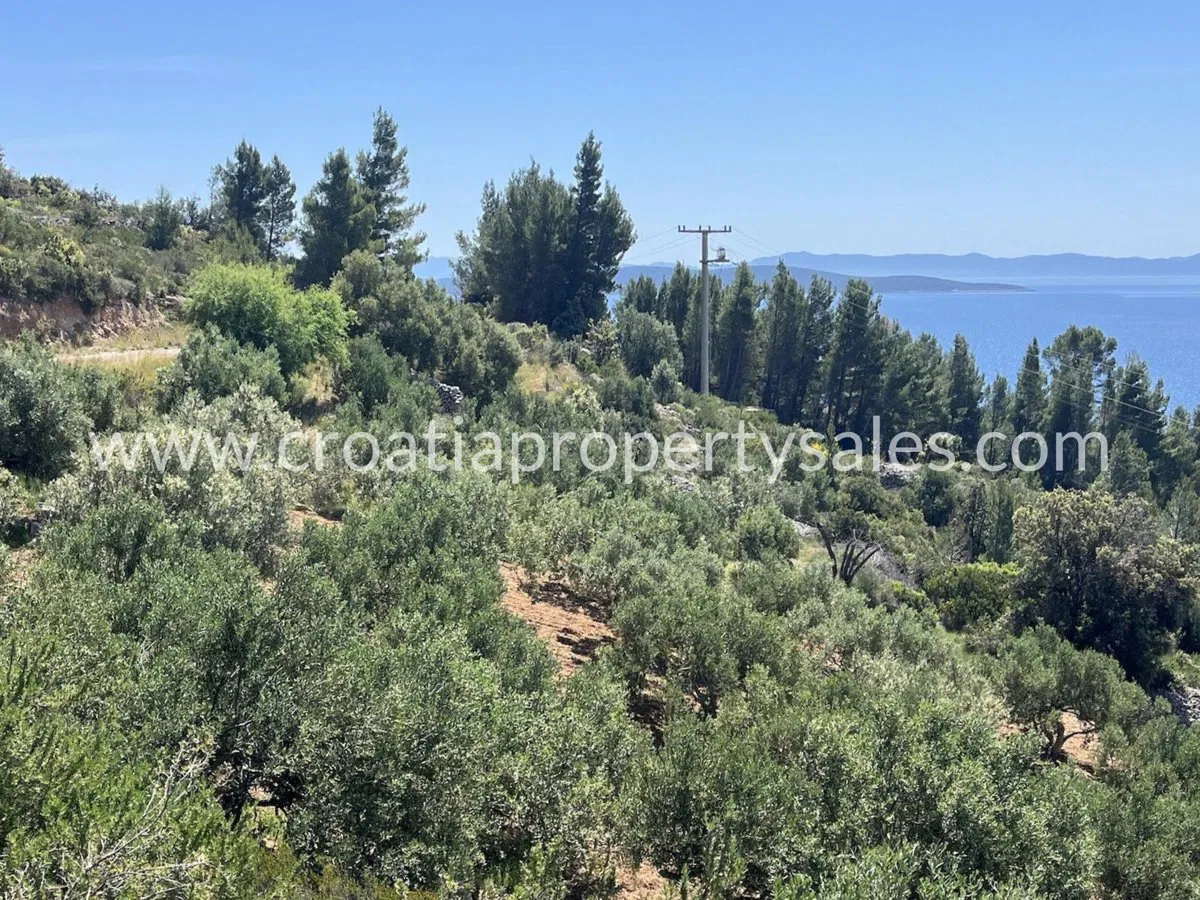 Hvar, građevinsko zemljište, prodaja, 385.000 €