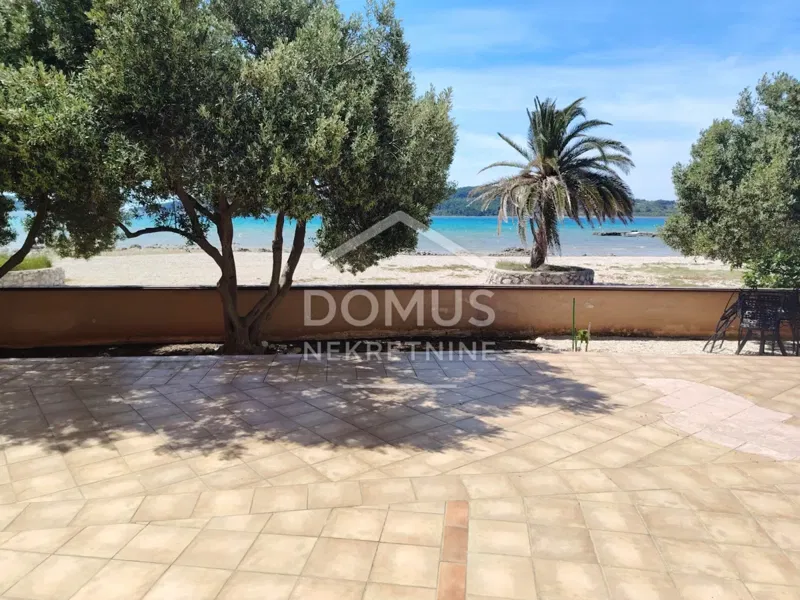 Srima, attractive location, 35 m from the sea, two-bedroom apartment, 57.30 m² – 2