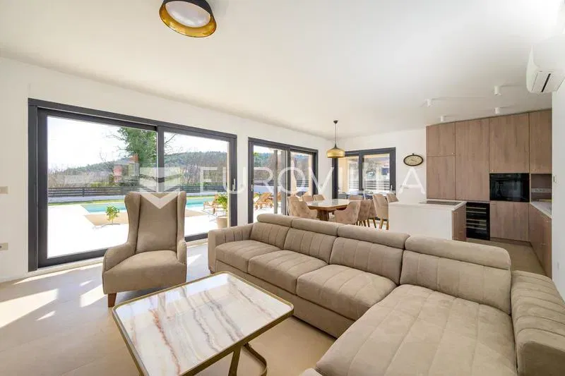 Istria, Rovinjsko selo, modern house 210 m² with heated pool, sauna and jacuzzi – 3