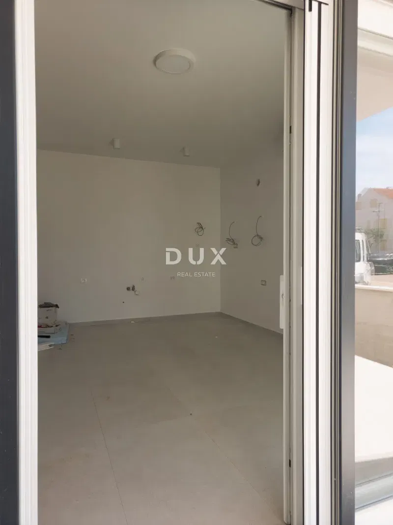 DALMATIA, VODICE - Appartamento con una camera da letto e giardino a 5 minuti dalla spiaggia. – 2