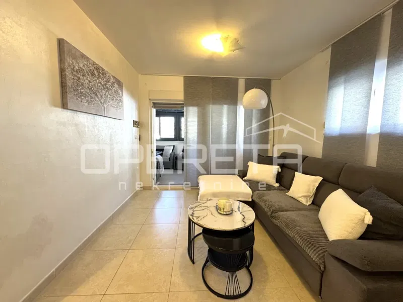 Okrug Gornji – 2 Bedrooms, Terrace, 2 Min to Beach – 2