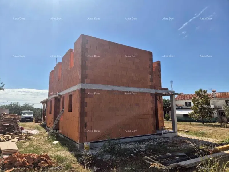 Sale of a house under construction with a beautiful panoramic view, near Umag! – 2