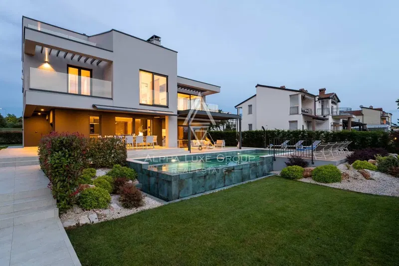 Istria, Parenzo: Villa moderna con piscina vicino mare – 3