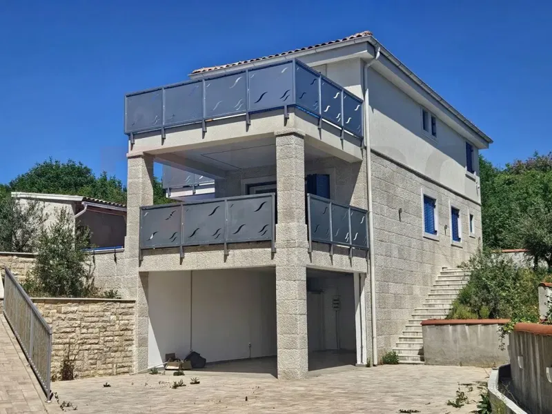 Vrbnik, new modern house with pool and view! – 2
