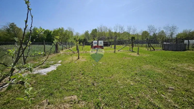 Non-structural plot Umag, 1.400m2 – 2