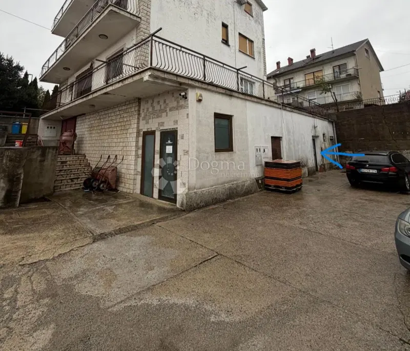 Kereskedelmi Marinići, Viškovo, 35m2