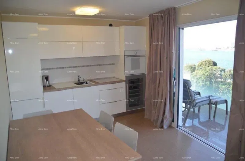 Umag, modern apartment in the center of Umag – 50 m from the sea – 3