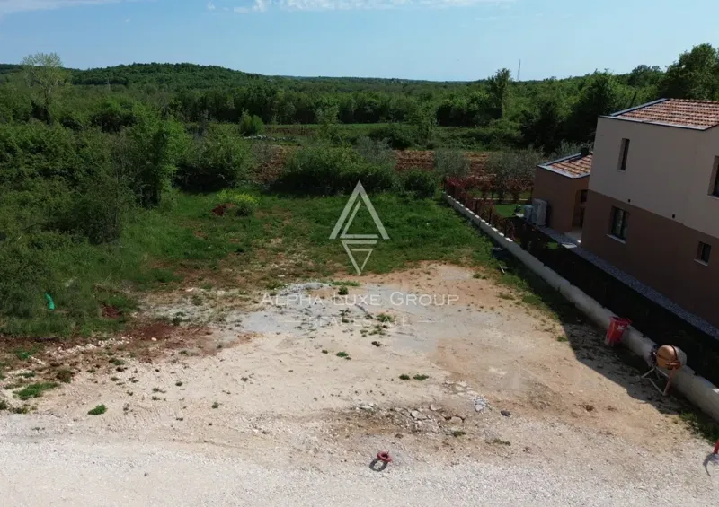 Istria, Visnjan: Building land near Porec and sea – 3