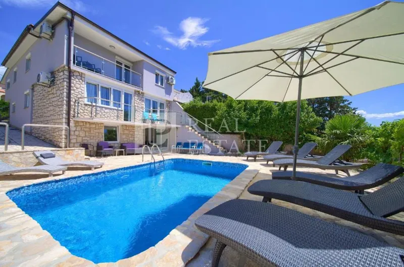 NOVI VINODOLSKI – ein modernes Haus mit Pool und Meerblick – 3