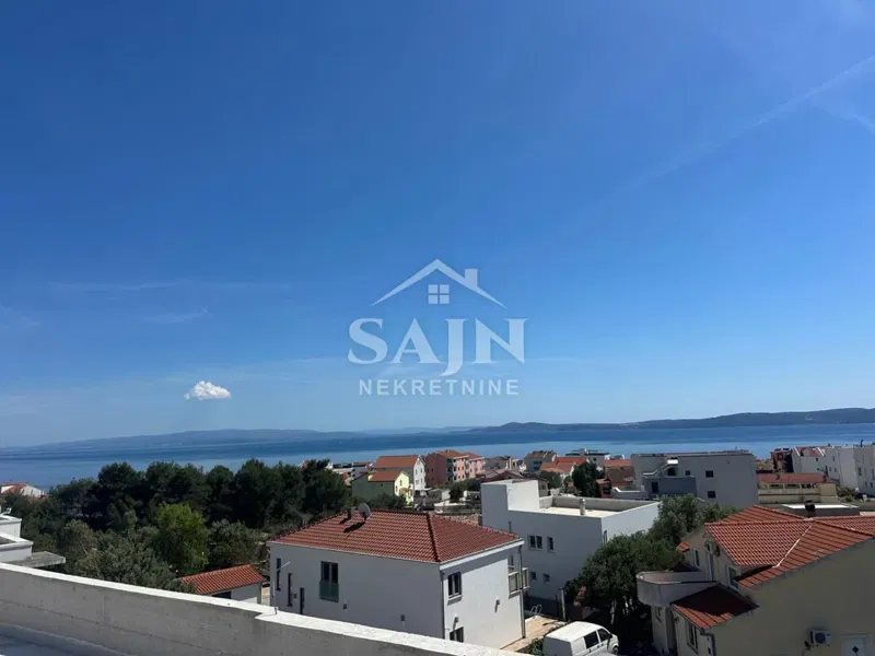 Okrug / Two-bedroom apartment with a rooftop terrace – 2
