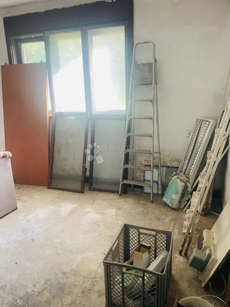 Locale commerciale Kostrena, 115m2 – 2