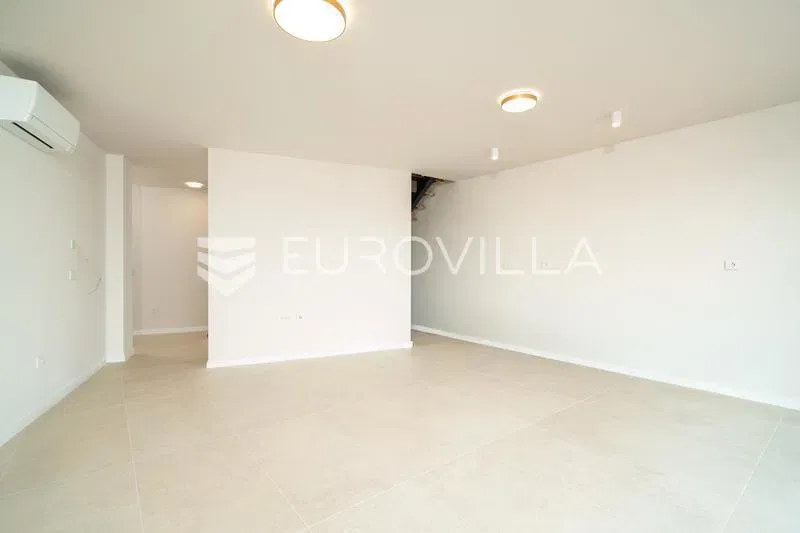 Zadar, Privlaka, luxury duplex two-bedroom apartment, 1st row to the sea, 85.05 m² – 2
