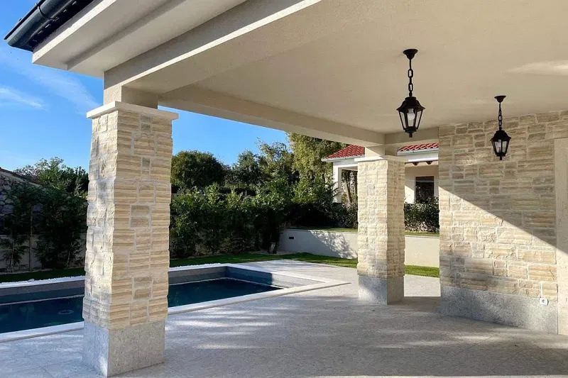 Villa moderna con piscina riscaldata in posizione tranquilla – 3