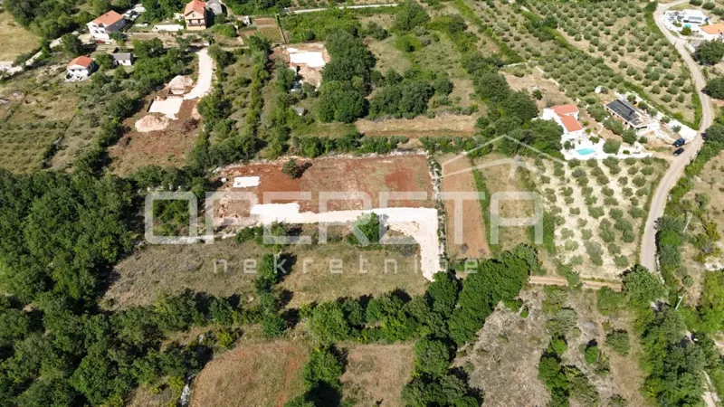 Poličnik – building land 697 m² with excellent potential – 3