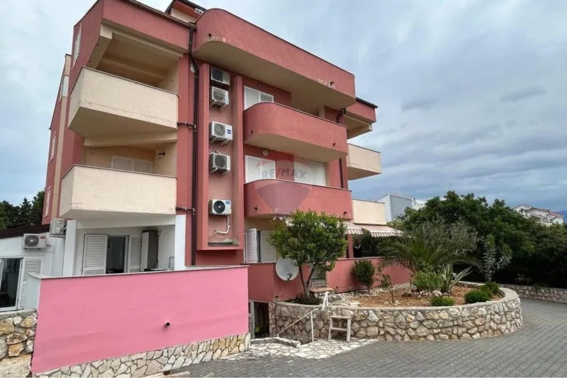 Stanovanje Novalja, 130m2 – 3