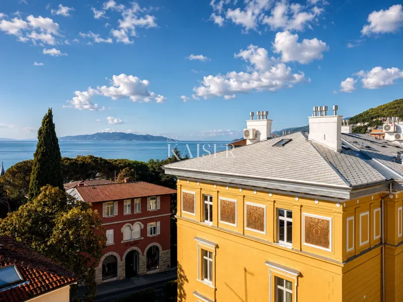 Opatija Center – Refined Top-Floor Apartment with Panoramic Sea Views – 2