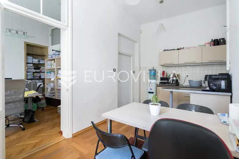 Center, Deželićeva, apartment, office 192 m² – 3