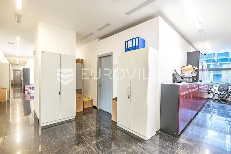 Immobile commerciale Trnje – 2