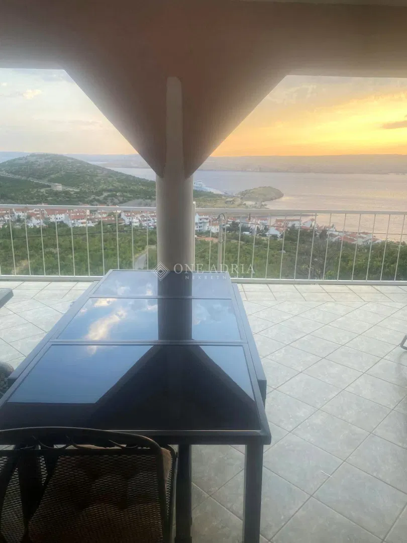 STINICA, SAMOSTOJEĆA KUĆA, PREKRASAN POGLED!