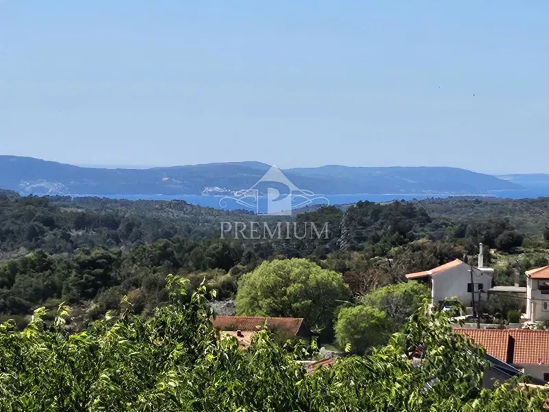 TERRENO CON VISTA MOZZAFIATO, POSIZIONE ECCELLENTE – 2