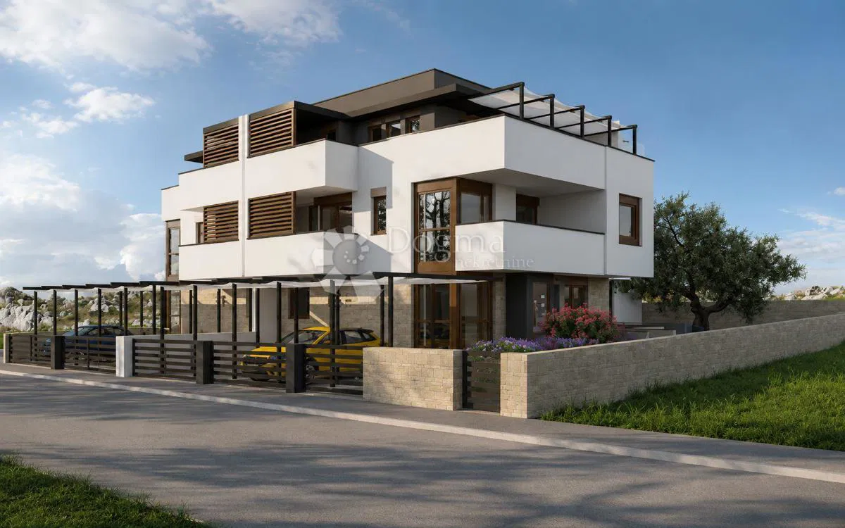 PAG - građevinsko zemljište s projektom i dozvolom, PRILIKA