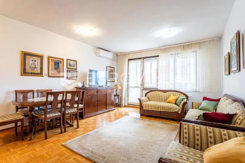 Split, Sućidar, an excellent three-bedroom apartment with a total area of 84 m² – 3