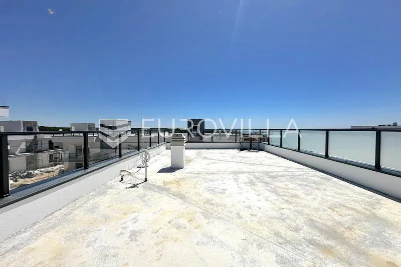Istria, Umag - Exclusive Apartment with Private Rooftop Terrace and Stunning Sea View – 3