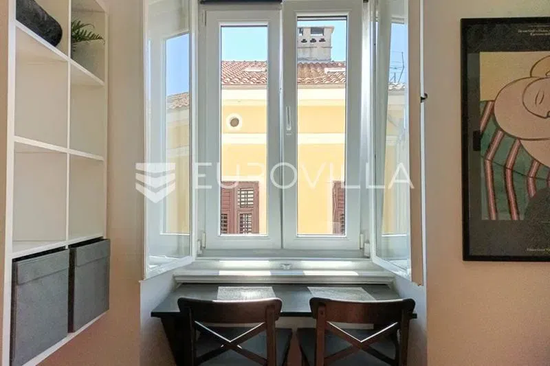 Pula, Center, three furnished residential units with a garden and parking in the very center – 3