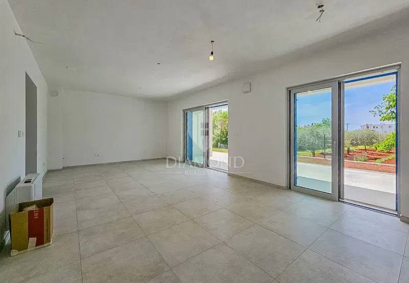 Umag, casa moderna a 500 metri dal mare! – 2