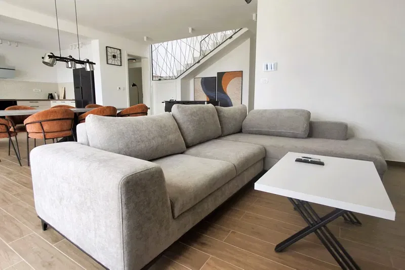 Newly built villa with pool and sea view – 3