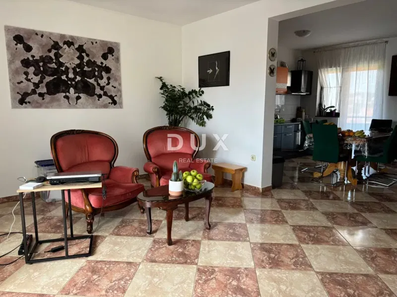 ISTRIA, POLA - Casa con spazioso appartamento, garage e ampio spazio commerciale! – 2