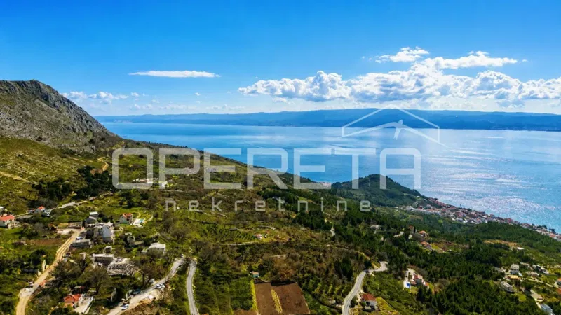 Terreno esclusivo di 3.330 m² con edificio legale, vista panoramica, permesso e potenziale di investimento, Podstrana – 3