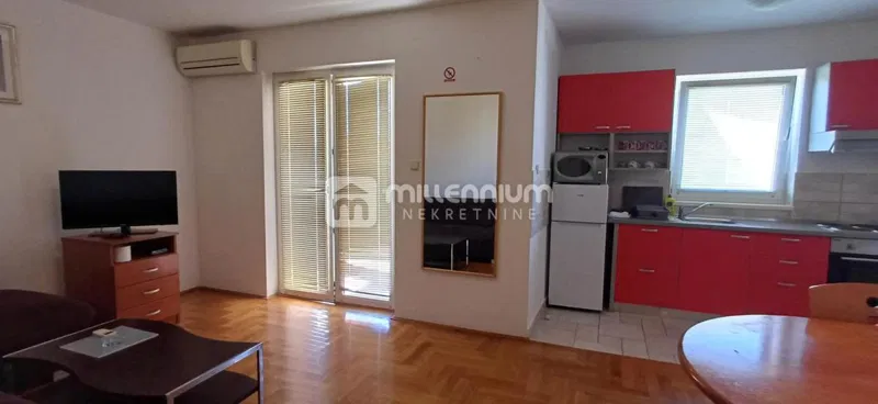 Otok Krk, Malinska, 59.14m2, 2s+db s terasom i parkingom – 3