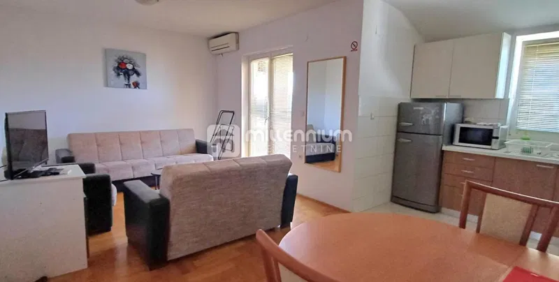 Otok Krk, Malinska, 58.53m2, 2s+db s terasom i parkingom – 3