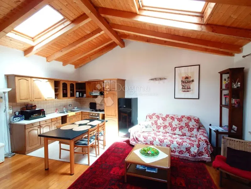 Flat Rovinj, 79m2 – 2