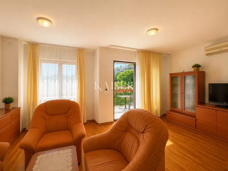 Opatija Riviera – Sunlit Duplex Residence near the Beach with Sea Views & Garage – 3