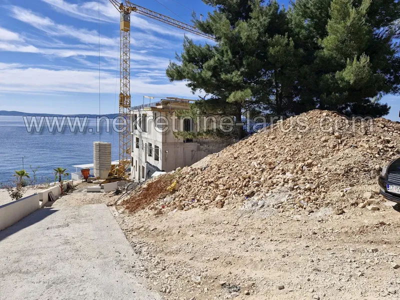 Apartment S2, first floor, directly by the sea and beach, Okrug Gornji – 3