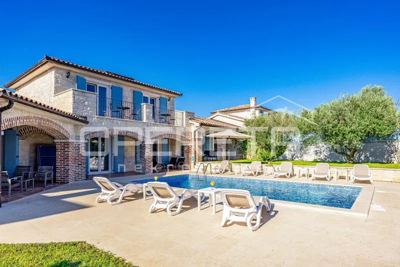 Istria, Medulin, two beautiful stone villas with a pool near the beach – 2